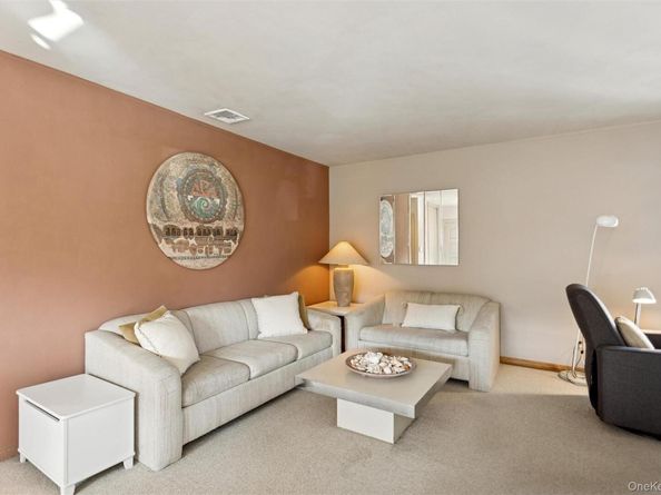 437 Cedar Lane, East Meadow NY 11554