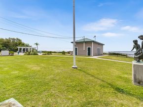 18 Parkview Drive, Shirley NY 11967