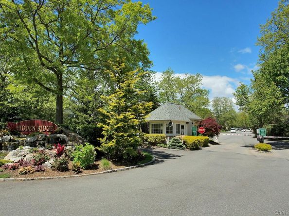 147 The Knoll, Syosset NY 11791