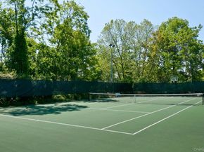 147 The Knoll, Syosset NY 11791