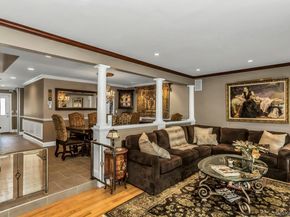 147 The Knoll, Syosset NY 11791