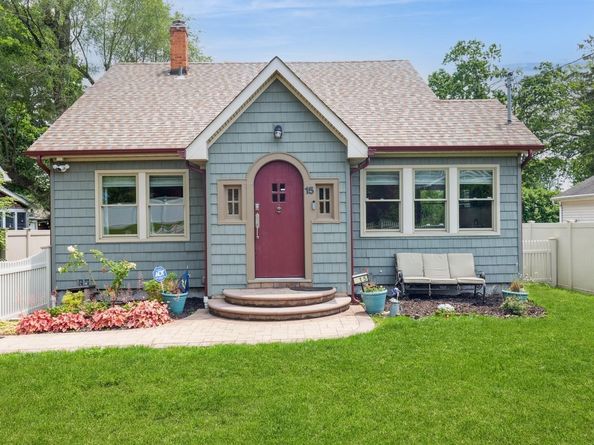 15 Orchard Road, East Patchogue NY 11772