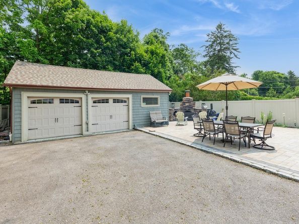 15 Orchard Road, East Patchogue NY 11772