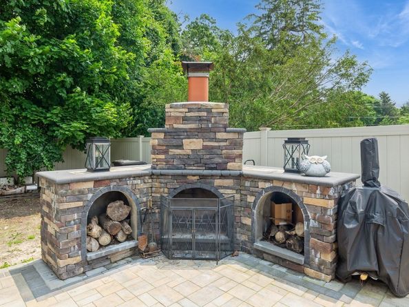 15 Orchard Road, East Patchogue NY 11772