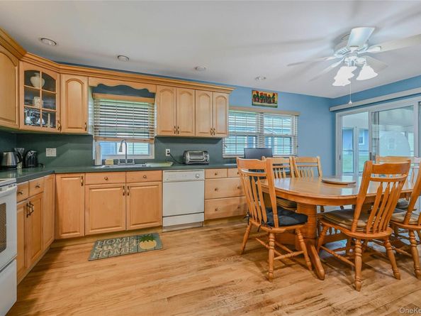 151 Laurance Lane, Ridge NY 11961