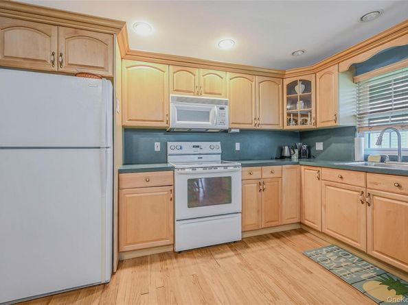 151 Laurance Lane, Ridge NY 11961