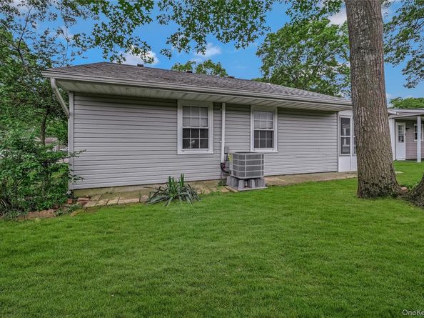 151 Laurance Lane, Ridge NY 11961