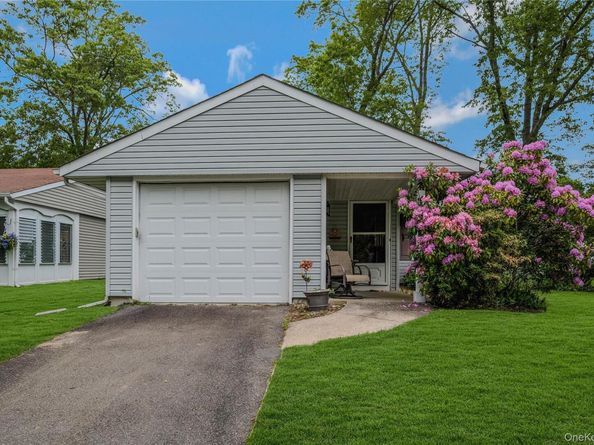 151 Laurance Lane, Ridge NY 11961