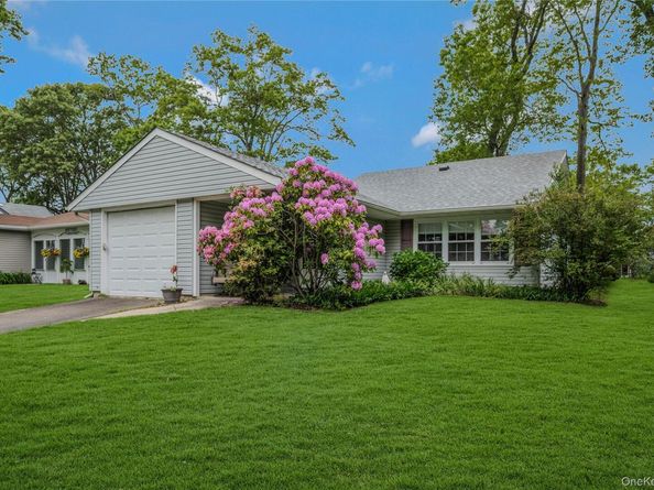 151 Laurance Lane, Ridge NY 11961