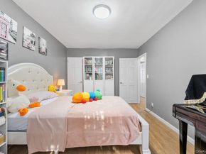 252-23 63 Avenue 1081, Little Neck NY 11362