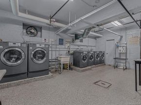 87-50 204 Street B46, Hollis NY 11423