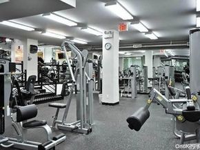 18-05 215 Street 7 H, Bayside NY 11360