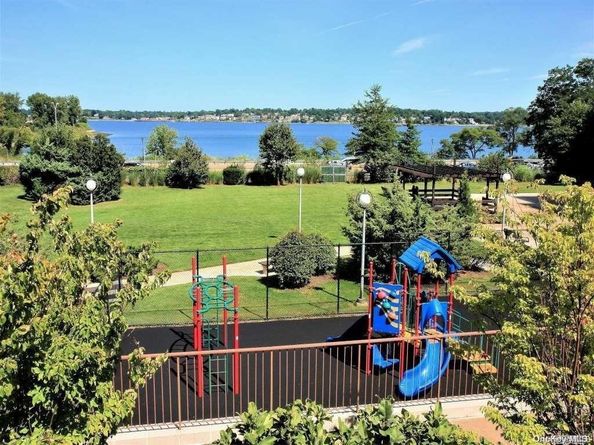 18-05 215 Street 7 H, Bayside NY 11360