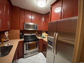 18-05 215 Street 7 H, Bayside NY 11360