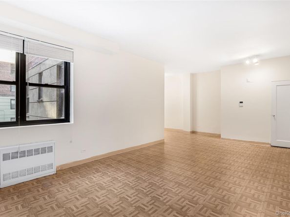 4489 Broadway 2E, New York (Manhattan) NY 10040