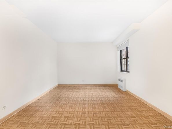 4489 Broadway 2E, New York (Manhattan) NY 10040