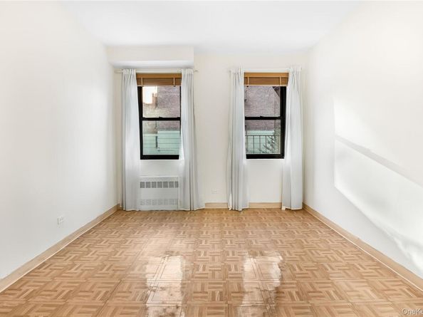 4489 Broadway 2E, New York (Manhattan) NY 10040