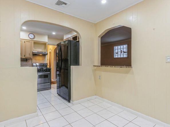 4121 Grace Avenue, Bronx NY 10466