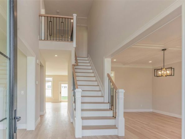 29 Vera Avenue, Plainview NY 11803