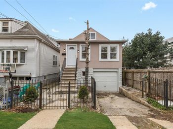 425 Quincy Avenue