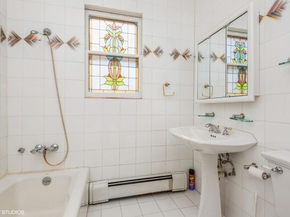 130 Hards Lane, Lawrence NY 11559
