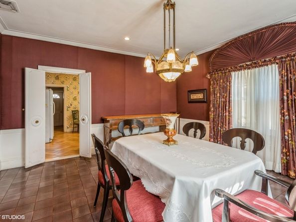 130 Hards Lane, Lawrence NY 11559