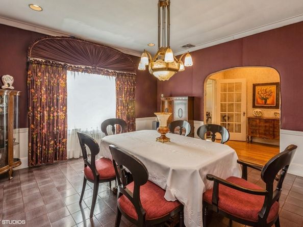 130 Hards Lane, Lawrence NY 11559