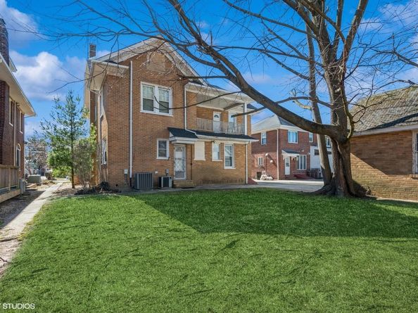 130 Hards Lane, Lawrence NY 11559