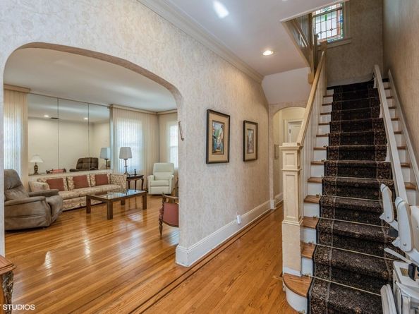 130 Hards Lane, Lawrence NY 11559