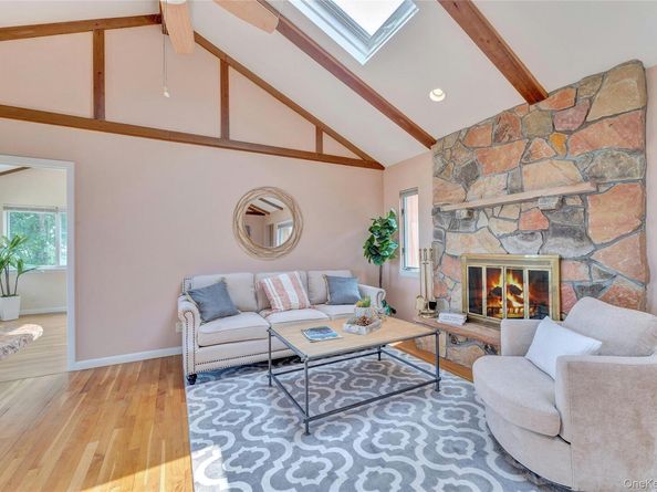 48 Crows Nest Drive, Baiting Hollow NY 11901