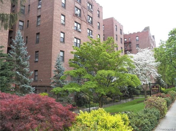 142 Garth Road 1 P, Scarsdale NY 10583