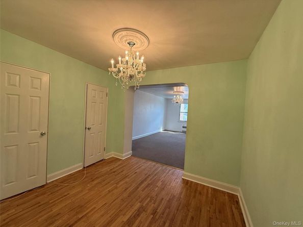 142 Garth Road 1 P, Scarsdale NY 10583