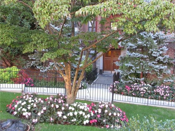 142 Garth Road 1 P, Scarsdale NY 10583