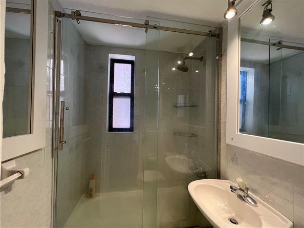 142 Garth Road 1 P, Scarsdale NY 10583