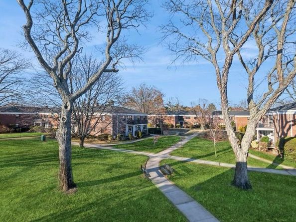 1213 E Broadway B12, Hewlett NY 11557