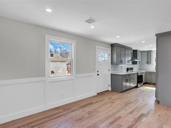 77 Carlls Path, North Babylon NY 11703