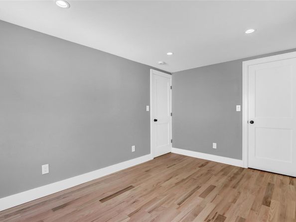 77 Carlls Path, North Babylon NY 11703