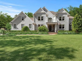 8 Cedarfield Lane