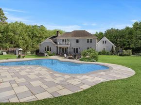 8 Cedarfield Lane, Westhampton NY 11977