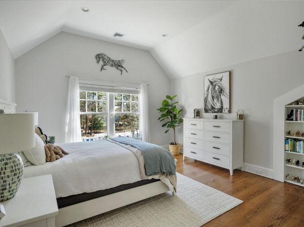 8 Cedarfield Lane, Westhampton NY 11977