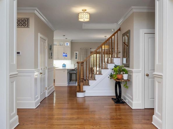 8 Cedarfield Lane, Westhampton NY 11977