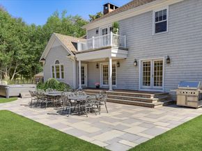 8 Cedarfield Lane, Westhampton NY 11977