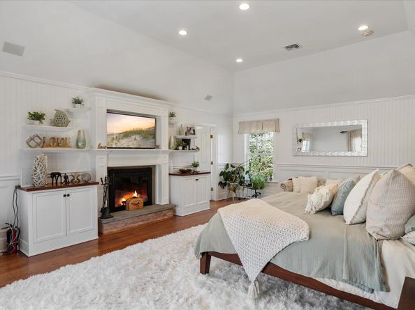 8 Cedarfield Lane, Westhampton NY 11977