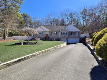11 Doral Lane