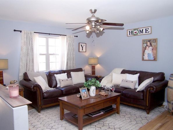 11 Doral Lane, Yaphank NY 11980