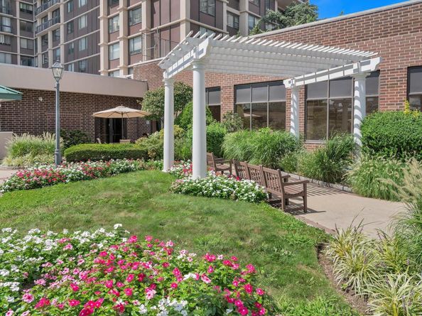 27010 Grand Central Parkway 32B, Floral Park NY 11005