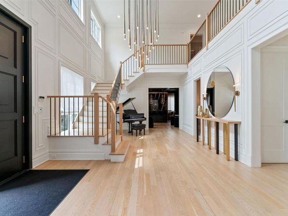 17 Oxford Road, Scarsdale NY 10583