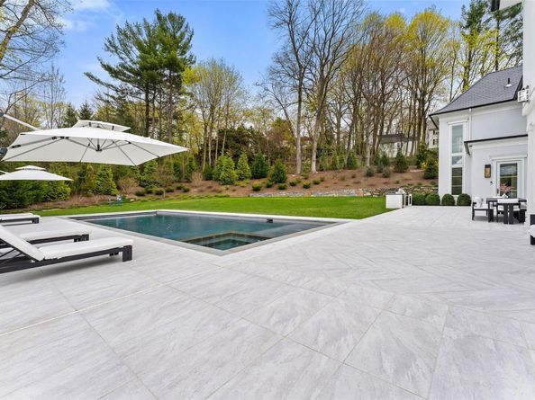 17 Oxford Road, Scarsdale NY 10583