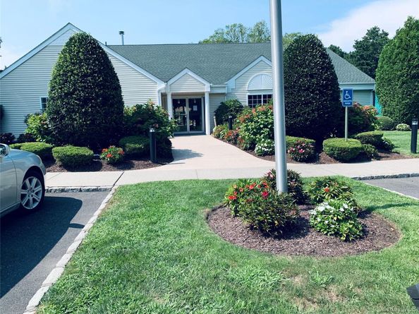 72 Fox Court 72, Manorville NY 11949