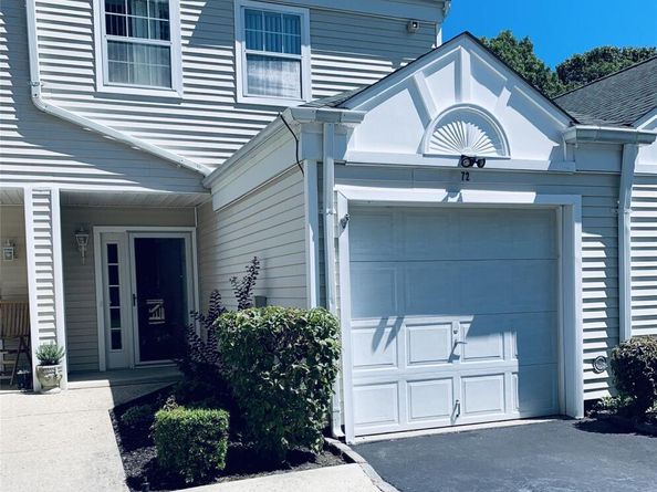 72 Fox Court 72, Manorville NY 11949